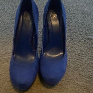 Satin blue shoes